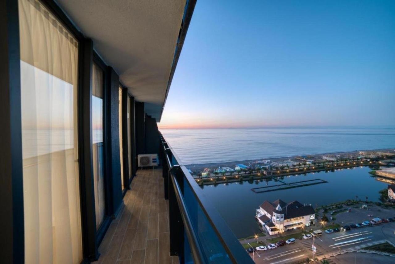 View & More Aparthotel In באטומי מראה חיצוני תמונה